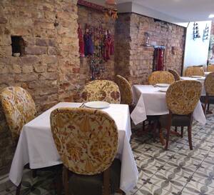 Taj Mahal Indian Restaurant Asmalimescit Istanbul